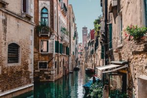 pexels-photo-586687.jpeg Affordable venice holidays plan for vacations