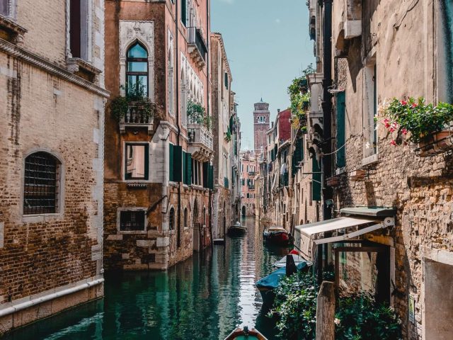 Affordable venice holidays plan for vacations